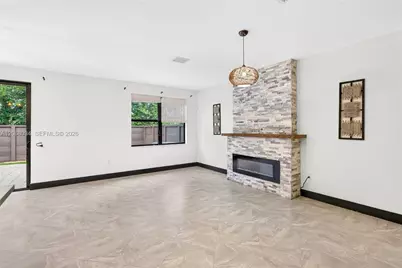 15488 NW 91st Ct, Miami Lakes, FL 33018 - Photo 9