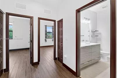15488 NW 91st Ct, Miami Lakes, FL 33018 - Photo 19