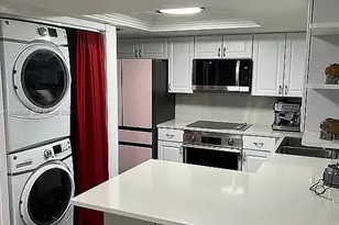 11183 NW 7th St, Miami, FL 33172 - Photo 11