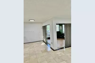 11183 NW 7th St #204-20, Miami, FL 33172 - Photo 3