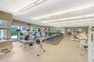 19900 E Country Club Dr, Aventura, FL 33180 - Photo 47