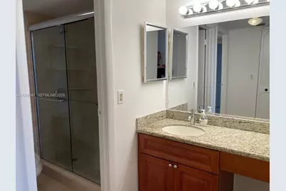 20500 W Country Club Dr #517, Aventura, FL 33180 - Photo 7