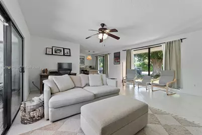 8620 SW 159th St, Palmetto Bay, FL 33157 - Photo 7