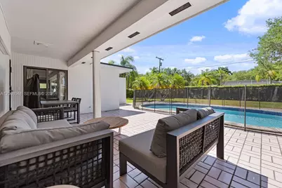 8620 SW 159th St, Palmetto Bay, FL 33157 - Photo 21