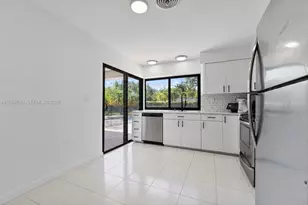 8620 SW 159th St, Palmetto Bay, FL 33157 - Photo 19
