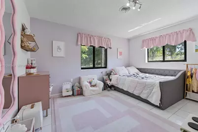 8620 SW 159th St, Palmetto Bay, FL 33157 - Photo 5