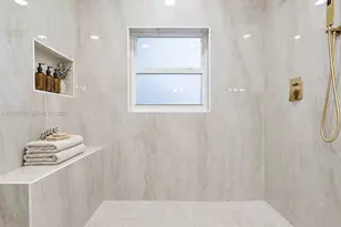 1710 Cleveland Rd, Miami Beach, FL 33141 - Photo 9