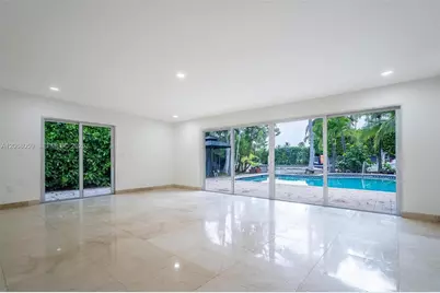 1710 Cleveland Rd #0, Miami Beach, FL 33141 - Photo 9