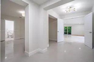 1710 Cleveland Rd, Miami Beach, FL 33141 - Photo 13