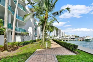 7900 Harbor Island Dr, North Bay Village, FL 33141 - Photo 9