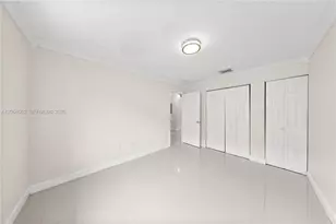 10033 NW 126th Terrace, Hialeah Gardens, FL 33018 - Photo 13
