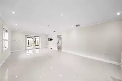 10033 NW 126th Ter, Hialeah Gardens, FL 33018 - Photo 17