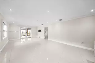 10033 NW 126th Terrace, Hialeah Gardens, FL 33018 - Photo 17