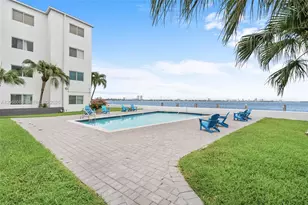 1880 S Treasure Dr, North Bay Village, FL 33141 - Photo 17