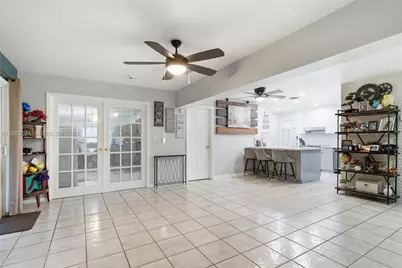 341 SW 54th Ave, Plantation, FL 33317 - Photo 17