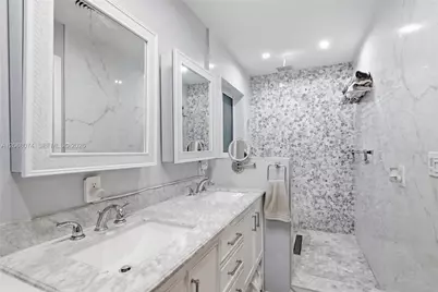 341 SW 54th Ave, Plantation, FL 33317 - Photo 21