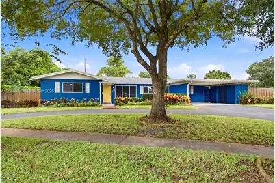 341 SW 54th Ave, Plantation, FL 33317 - Photo 7