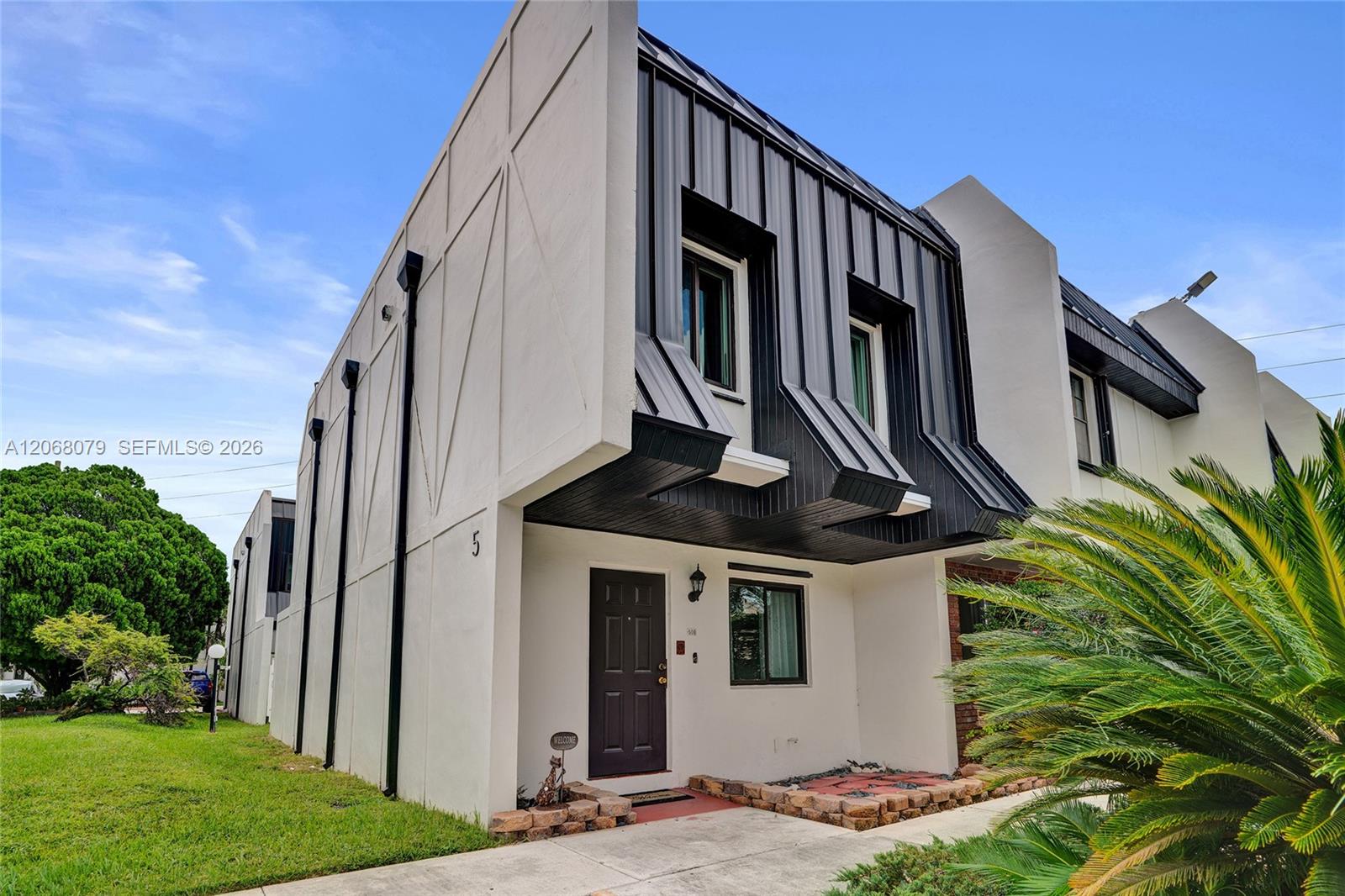 5555 Ludlam Rd #46 - 5555 Ludlam Rd #46, South Miami, FL 33155 Luxury Property | Jose Angel Pina