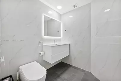 801 Brickell Key Blvd #1805, Miami, FL 33131 - Photo 15