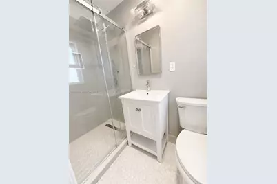 7825 Byron Ave, Miami Beach, FL 33141 - Photo 11
