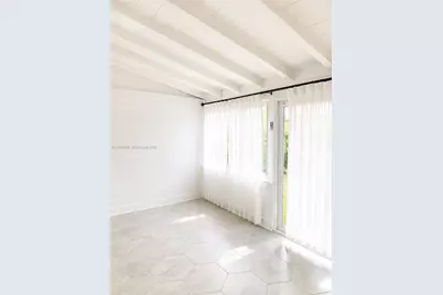 7825 Byron Ave, Miami Beach, FL 33141 - Photo 7