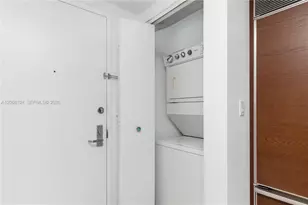 465 Brickell Ave, Miami, FL 33131 - Photo 25