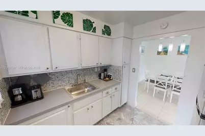 1732 Meridian Ave #701, Miami Beach, FL 33139 - Photo 23