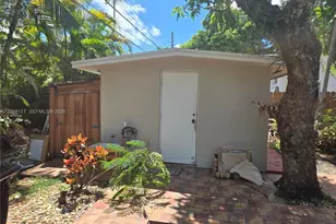 6858 SW 39th St, Miami, FL 33155 - Photo 13