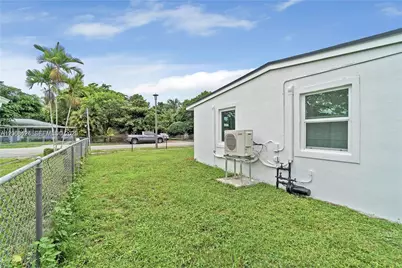 1175 NW 133rd St, North Miami, FL 33168 - Photo 19
