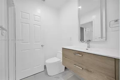 451 E 37St, Hialeah, FL 33013 - Photo 5