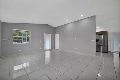 451 E 37St, Hialeah, FL 33013 - Photo 15