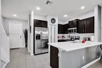 4204 N Dixie Hwy #1, Oakland Park, FL 33334 - Photo 5