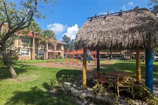 101 SW 117th Ave, Pembroke Pines, FL 33025 - Photo 33