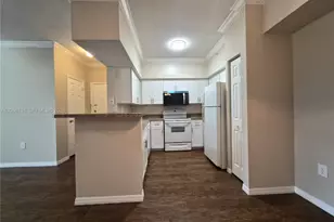 101 SW 117th Ave, Pembroke Pines, FL 33025 - Photo 5