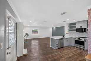 6815 Edgewater Dr, Coral Gables, FL 33133 - Photo 15