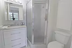 1100 Colony Point Cir, Pembroke Pines, FL 33026 - Photo 29