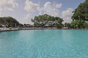 1100 Colony Point Cir, Pembroke Pines, FL 33026 - Photo 11