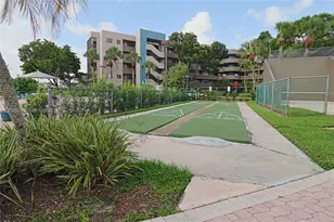 1100 Colony Point Cir, Pembroke Pines, FL 33026 - Photo 17