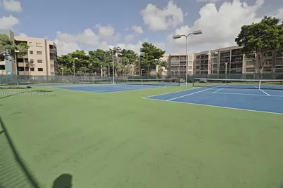 1100 Colony Point Cir #419, Pembroke Pines, FL 33026 - Photo 19
