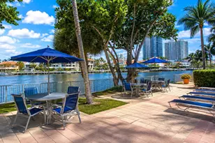 19390 Collins Ave, Sunny Isles Beach, FL 33160 - Photo 23