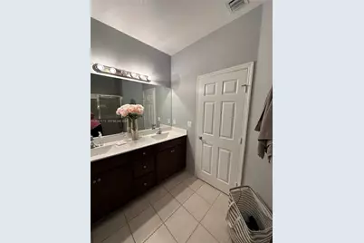 10377 W 34th Ct #10377, Hialeah, FL 33018 - Photo 7