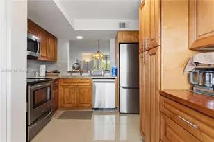 7688 NW 18th St, Margate, FL 33063 - Photo 19