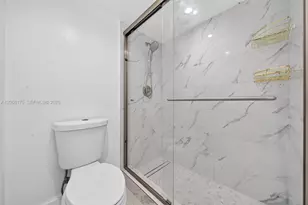 20505 E Country Club Dr, Aventura, FL 33180 - Photo 23