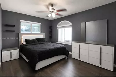 9733 NW 126th Ter, Hialeah Gardens, FL 33018 - Photo 5