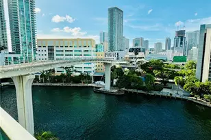 31 SE 5th St, Miami, FL 33131 - Photo 11