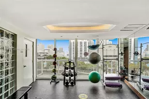 31 SE 5th St, Miami, FL 33131 - Photo 19