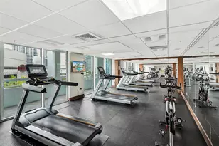 31 SE 5th St, Miami, FL 33131 - Photo 17
