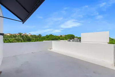 225 E Enid Dr #44, Key Biscayne, FL 33149 - Photo 45