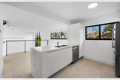 225 E Enid Dr #44, Key Biscayne, FL 33149 - Photo 17