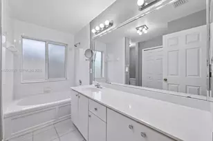 13976 S Cypress Cove Cir, Davie, FL 33325 - Photo 41